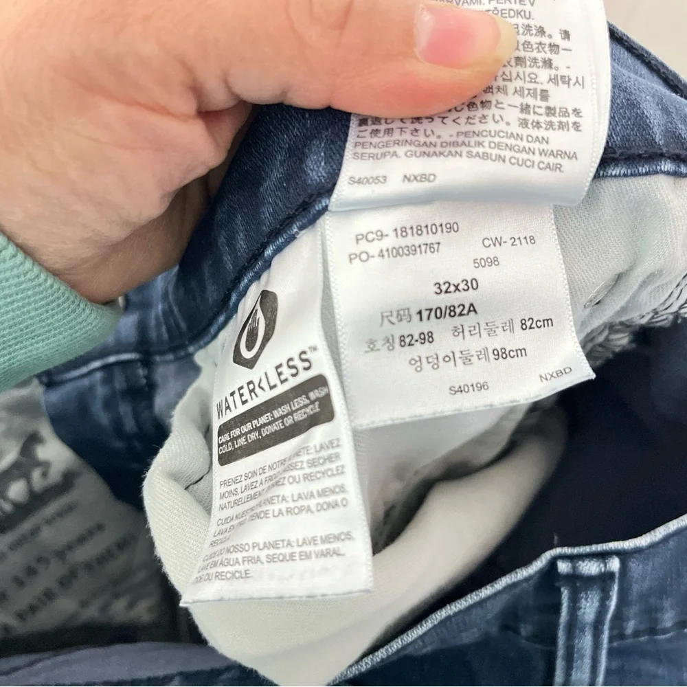 Levi's 541 Men's Jens  Blue Size 32x30